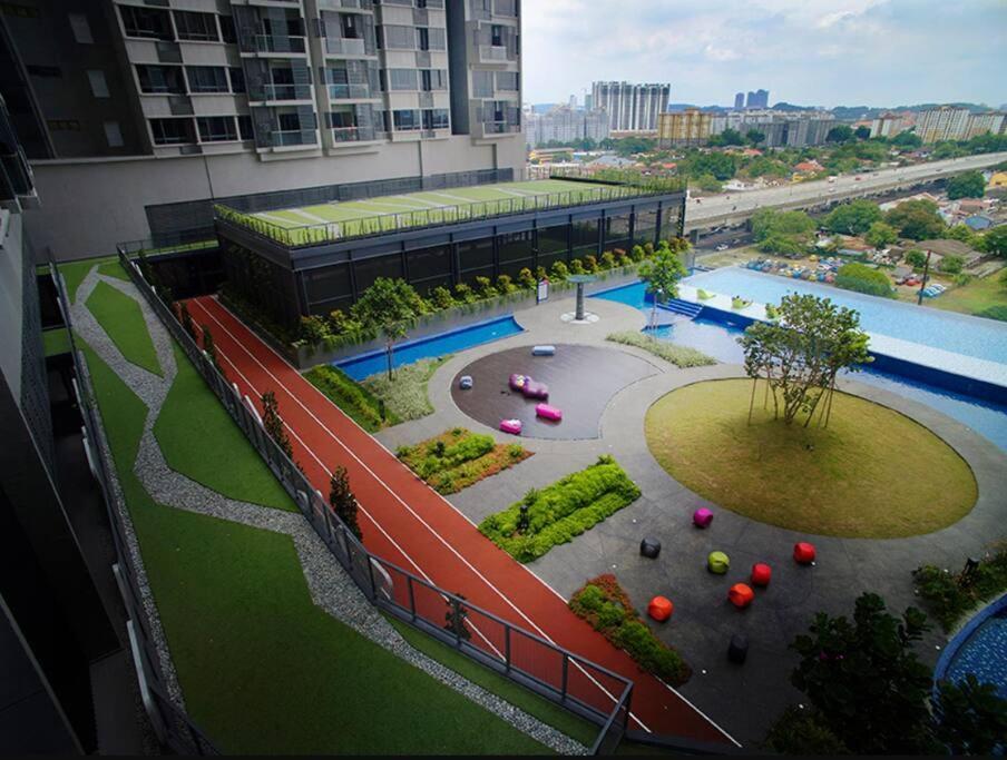 In Kl Near Midvalley & Sunwayvelocity 中文房东
